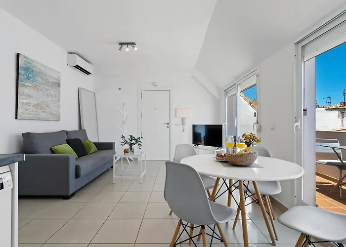 Sur Atico Center פואנגירולה